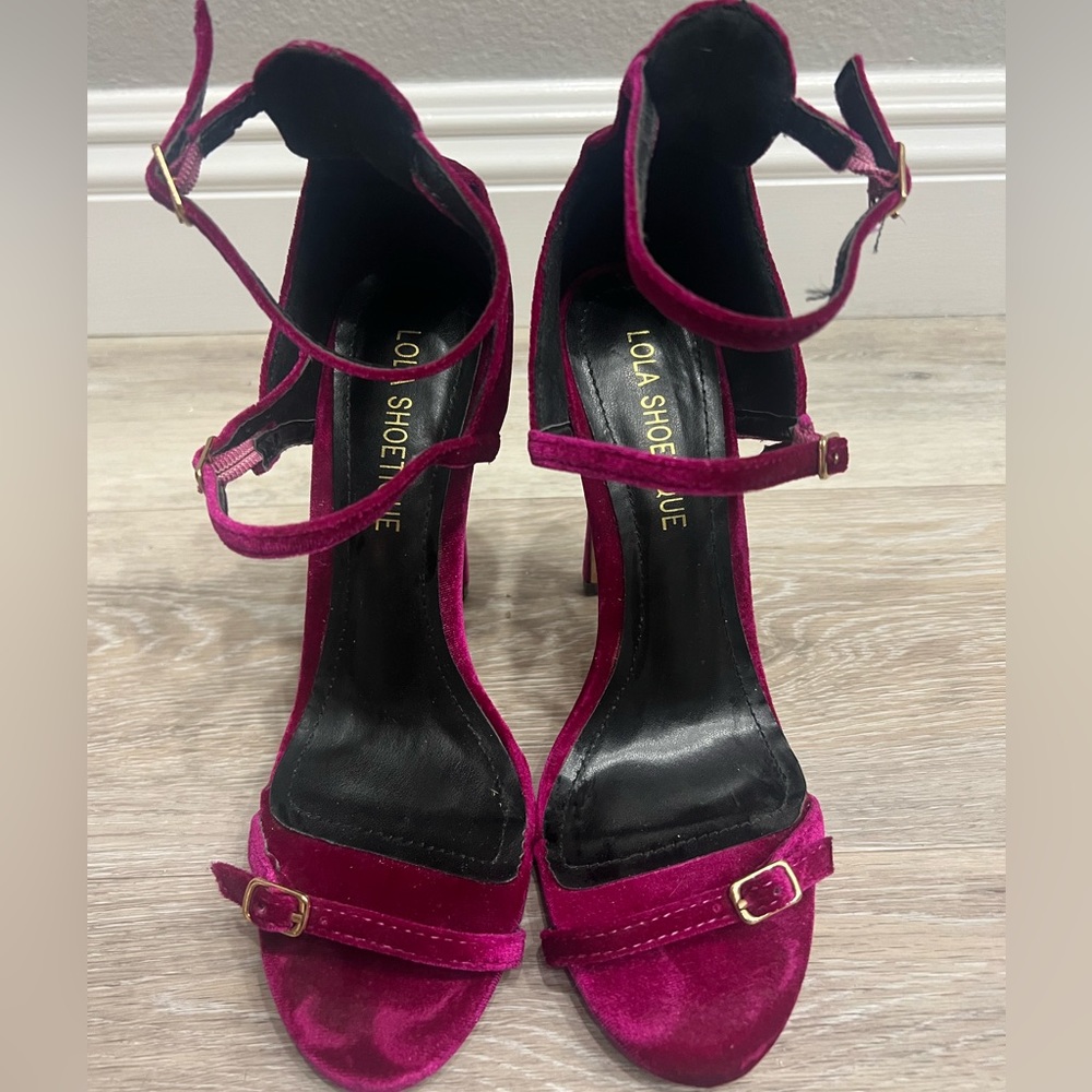 Cute shoes size 8.5